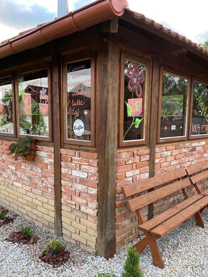Penzion Vila Petra Bed&Breakfast Вельки-Славков Экстерьер фото